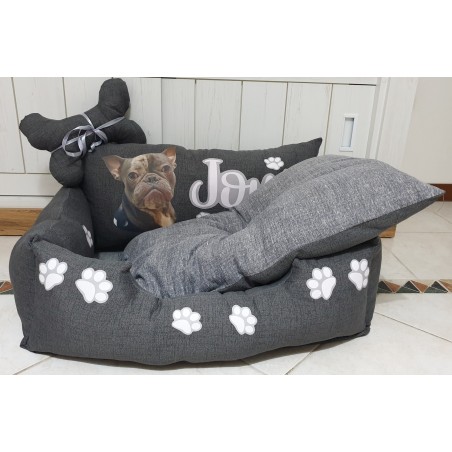Un letto personalizzato con incorporato un lettino per cane o gatto. Devi  solo convincerlo a stare lì